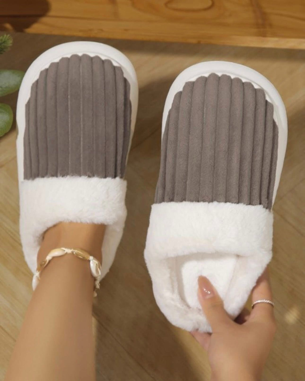 Brown & White Fuzzy Slipper